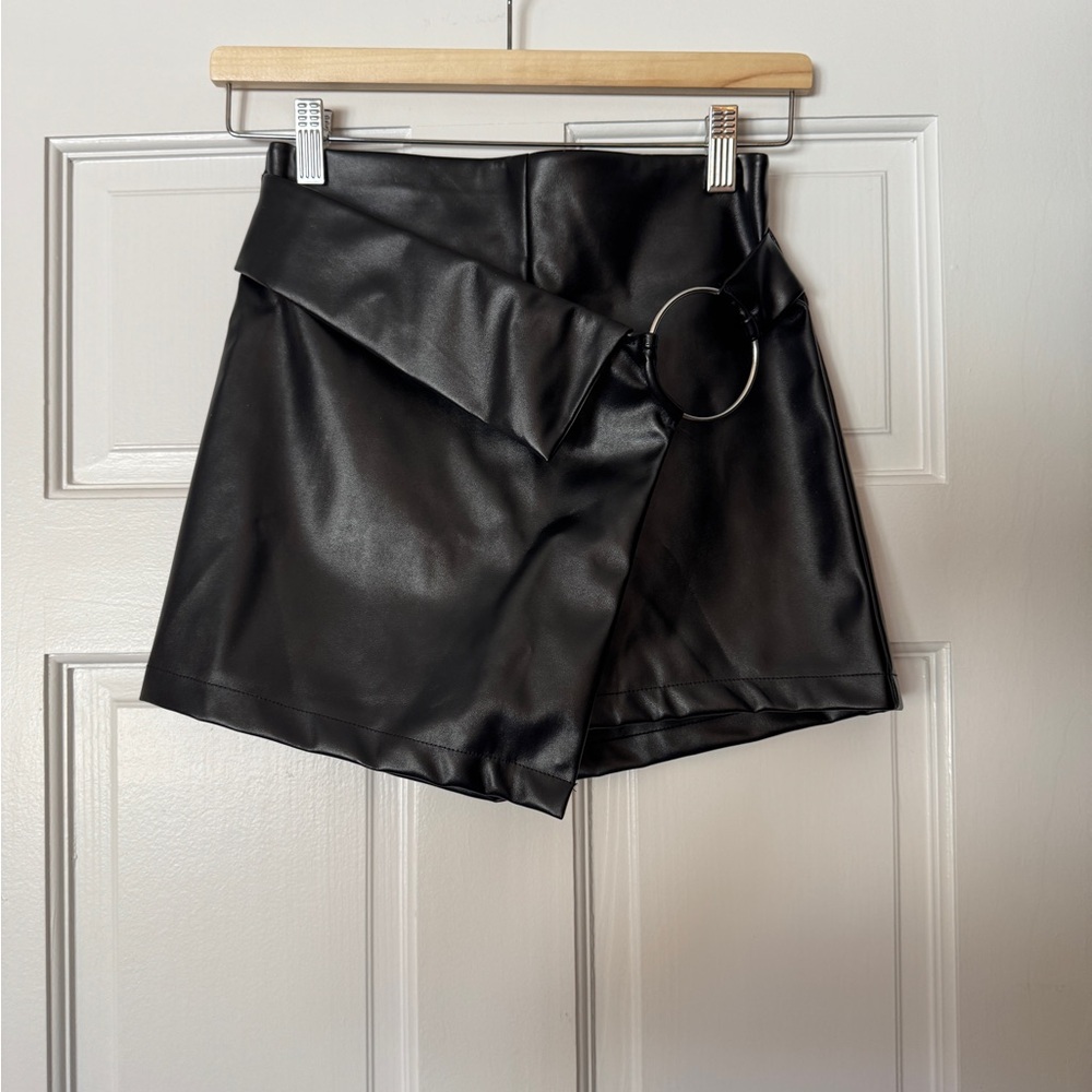 Joe B Black Faux Leather Skort